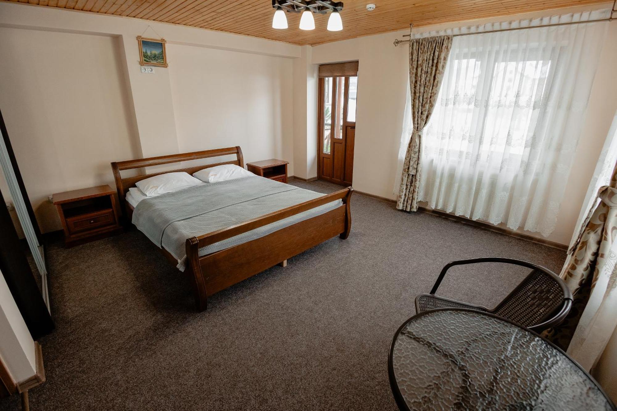 Марина Hotel บูโคเวล ภายนอก รูปภาพ